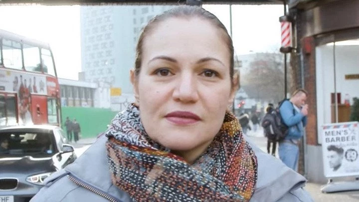 Αναδείχθηκε παγκόσμια δασκάλα – Διεκδικεί έπαθλο 800.00 ευρώ – Μιλάει 35 γλώσσες – ΒΙΝΤΕΟ